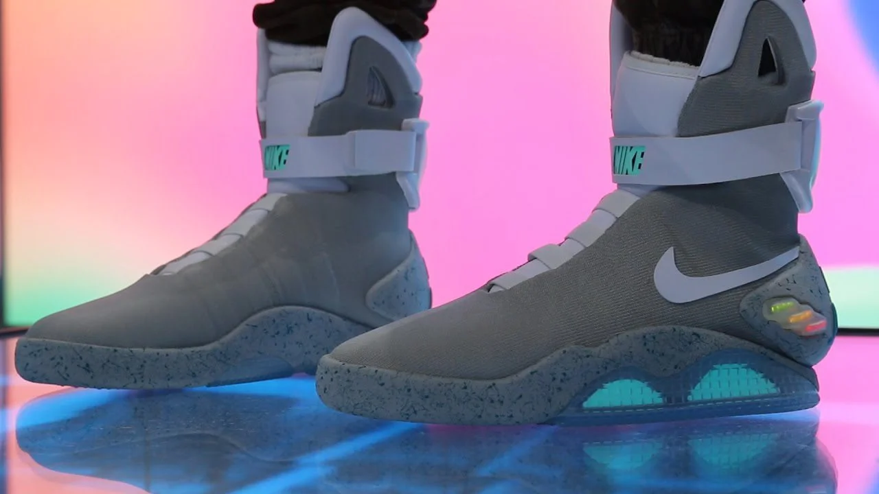 Tênis Nike Mag