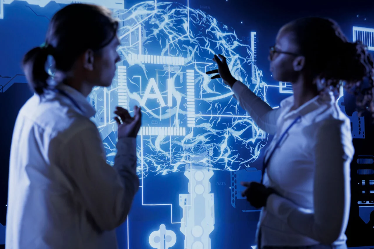 Profissionais especializados exploram a aplicação da computação cognitiva de IA na extração de insights valiosos de conjuntos de dados complexos. Especialistas capacitados utilizam a inteligência artificial para processar grandes volumes de dados com eficiência