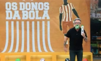 Cif e Band “limpam” Craque Neto após título do Corinthians em ação de marketing divertida.