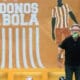 Cif e Band “limpam” Craque Neto após título do Corinthians em ação de marketing divertida.