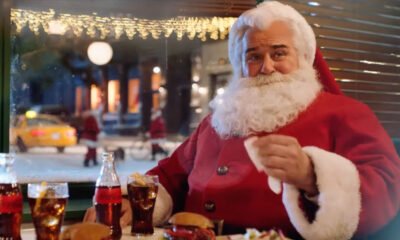 Papai Noel em cenas de campanhas de Natal da Coca-Cola