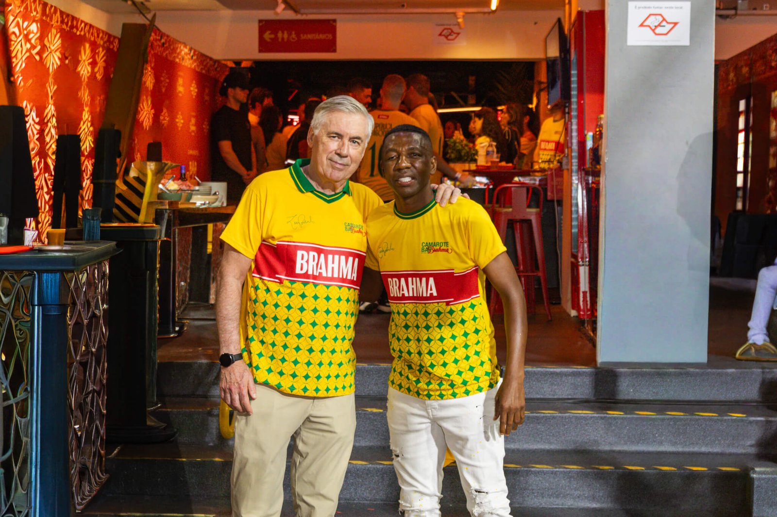 Carlo Ancelotti no Carnaval de São Paulo e debate sobre ética no patrocínio esportivo