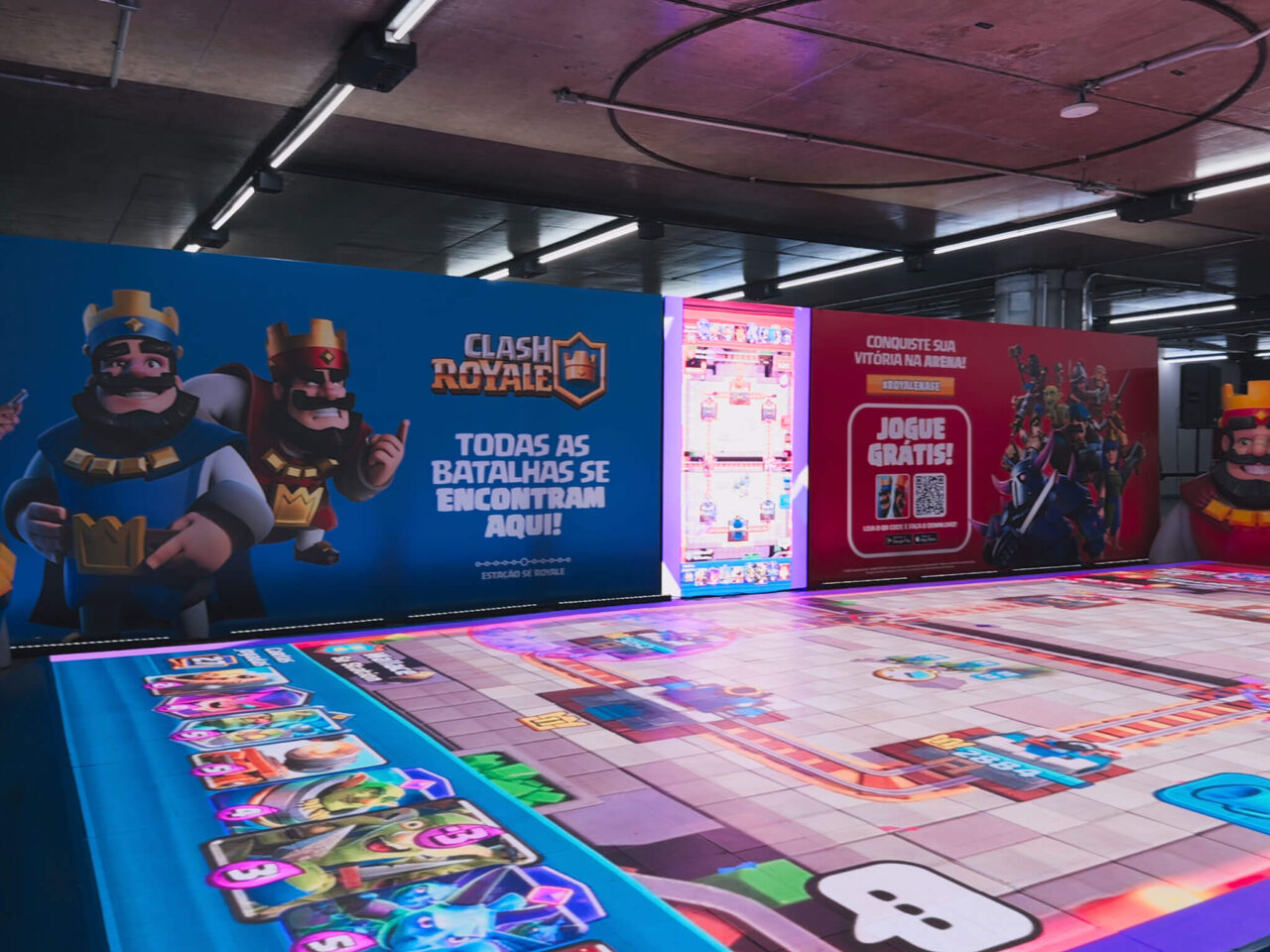 Sé Royale: Clash Royale ocupa a Estação Sé do Metrô
